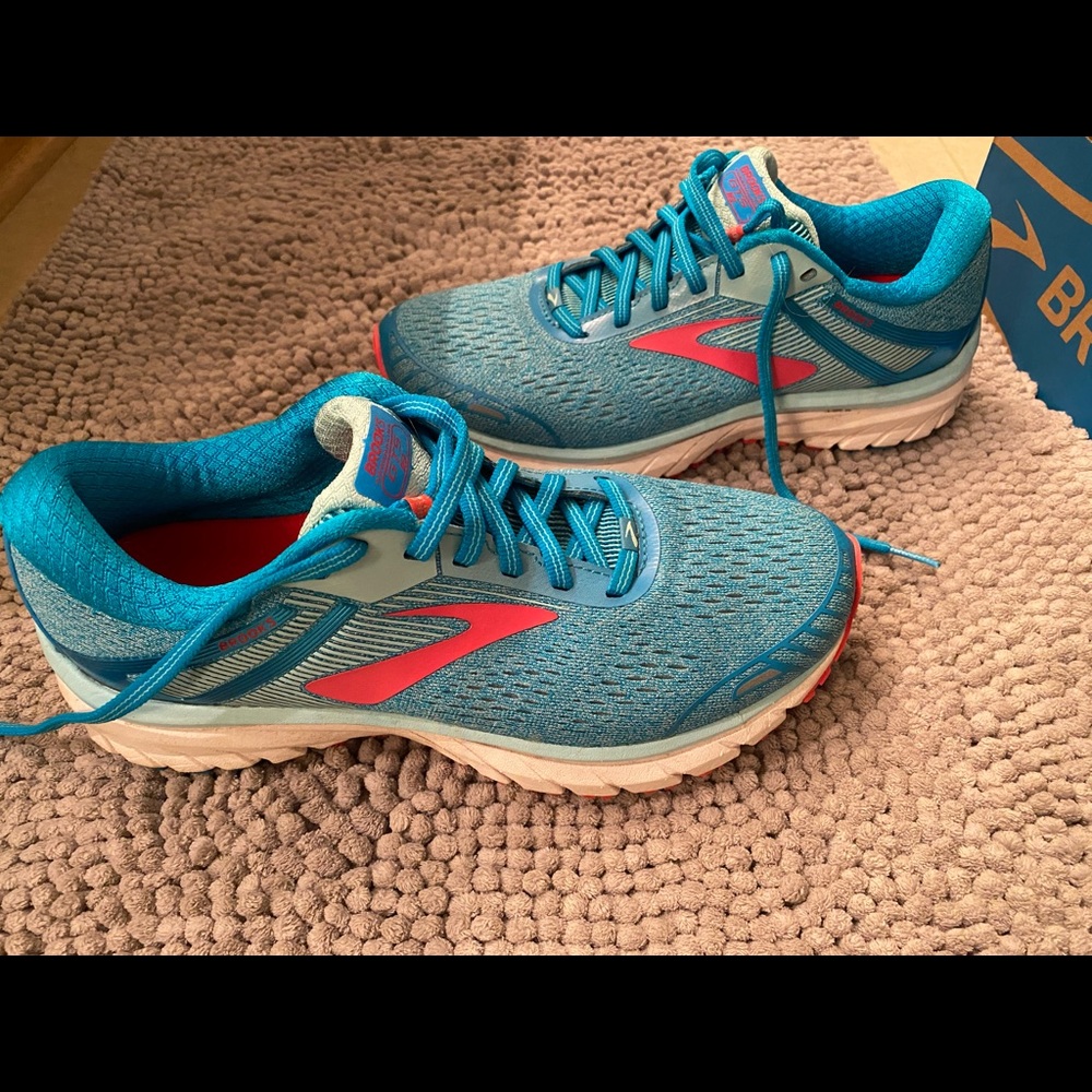 Brooks adrenaline GTS 18 Running Shoe